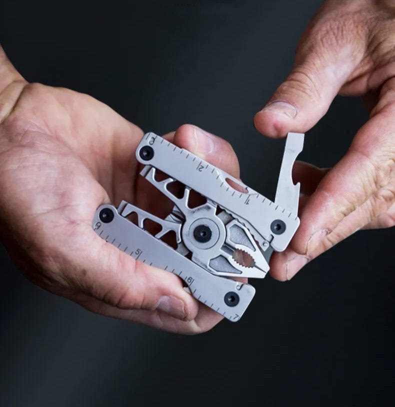 MacGyver SOG SN1001 Survival Multi-Tool Folding Belt 16-in-1 EDC Tactical Camping Hiking Gift